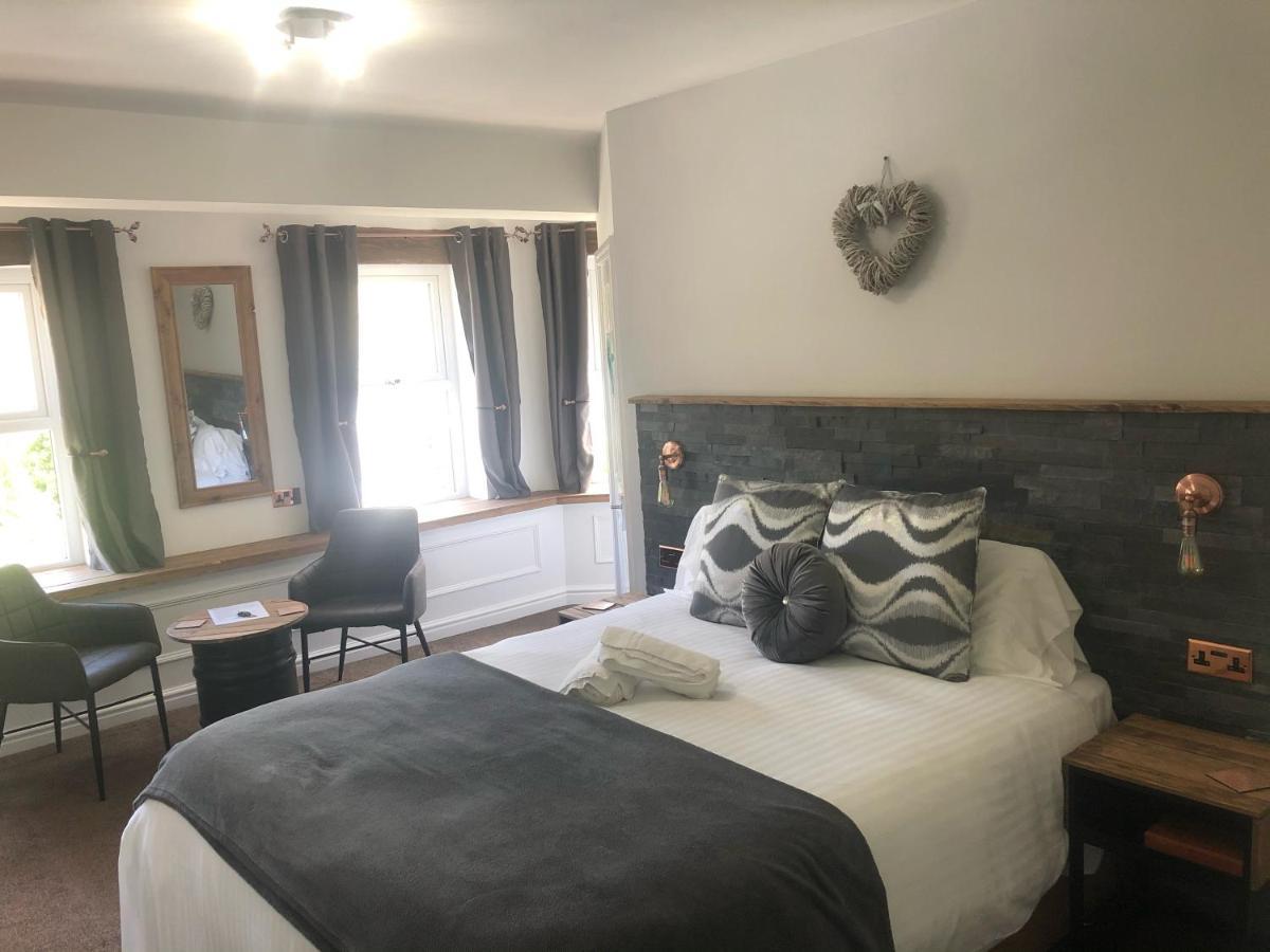 לאנבריס Alpine Lodge Guest House מראה חיצוני תמונה